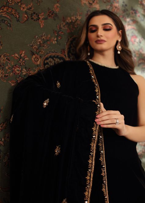 Halter Neck Suits Indian, Velvet Dress For Diwali, Stylish Sleeves Design For Kurtis, Black Suit For Women Indian, Velvet Suits Women Indian, Halter Neck Kurti, Halter Neck Shirt, Black Velvet Shawl, Sleeves Design For Kurtis