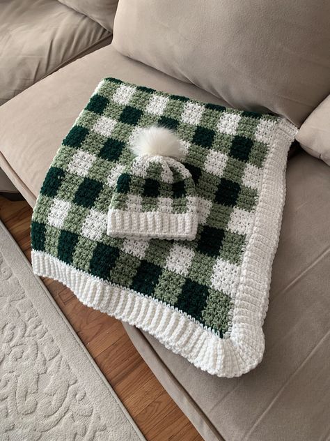 Crochet Throw Blanket Patterns: Cozy Up with Your Favorite Yarn Green Crochet Blankets, Crochet Forest Blanket, Crochet Baby Blanket Green, Crochet Green Blanket, Downtown Crochet, Green Baby Blanket Crochet, Green Crochet Blanket, Crochet Baby Blankets, Colorful Baby Blanket