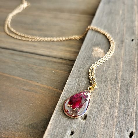 Resin Jewelry Rose, Resin Rose Necklace, Red Resin Pendant Jewelry, Beach Charm Necklace, Red Resin Pendant Necklaces, Rose Petal Resin Pendant, Boho Bridal Jewelry, Agate Pendant Necklace, Silver Heart Pendant