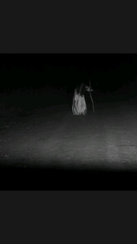 Pin on Scary videos Scary Ghost Videos, Paranormal Aesthetic, Scary Clips, Short Creepy Stories, Scary Videos, Scary Dreams, Creepy Gif, Scary Photos, Horror Photos