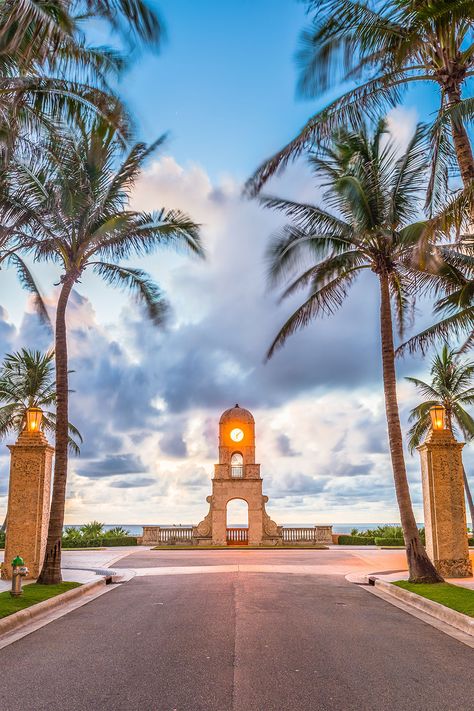 The iconic Worth Avenue Clock Tower,a Palm Beach landmark, at dusk. #worthavenue #clock #clocktower #worthavenueclock #palmbeach