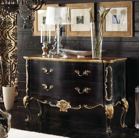 Vintage Workspace, Gold Mirror Living Room, Black And Gold Furniture, Gothic Bookshelf, Buffet Furniture, Mc Carthy, Houses Luxury, Revamp Furniture, Gold Furniture