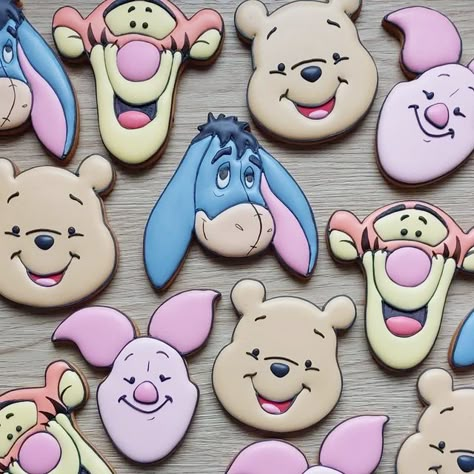 Winnie The Pooh Cookies 1st Birthday, Pooh Bear Cookies Decorated, Winnie The Pooh First Birthday Cookies, Winnie The Pooh Birthday Cookies, Winnie The Pooh Cookies Decorated, Winnie The Pooh Baby Shower Cookies, Winnie Pooh Cookies, Pooh Bear Cookies, Winnie The Pooh Birthday Party Ideas