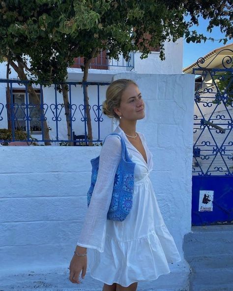 A Greek Mood Board For Your Mamma Mia Inspired Summer – Vanessa's Digital Dialogue Greece Outfit, Europe Outfits, Mama Mia, Mia 3, European Summer, Video Editor, Aesthetic Outfits, Outfits Aesthetic, Summer Aesthetic