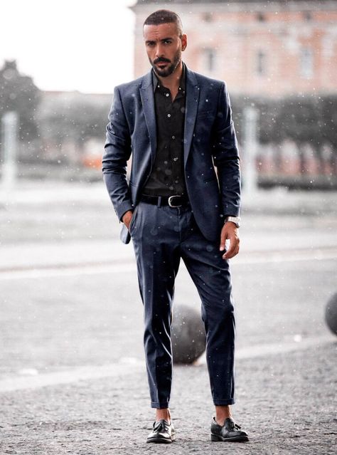 A sleek and stylish look with a navy blue suit and black dress shirt, perfectly complemented by black tassel loafers. Ideal for creating a polished, cohesive ensemble for any formal event. Black Dress Shirt, Italian Lifestyle, Men With Street Style, Navy Blue Suit, Mens Fashion Inspiration, Cardio Gym, Suit Black, Strong Motivation, Navy Suit