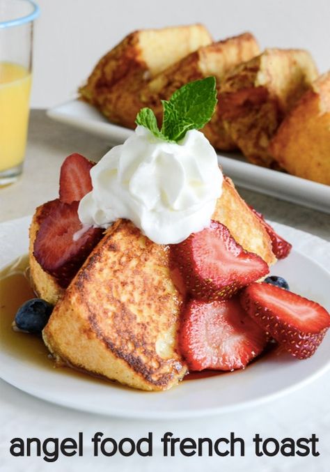 Angel Food French Toast is a sweet meal perfect for weekend brunch with your family. Cake French Toast, Roti Panggang, What's For Breakfast, French Toast Recipe, Breakfast Of Champions, Angel Food Cake, Angel Food, Toast Recipes, Food Cake