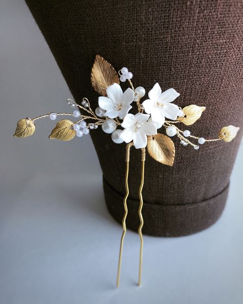 Excited to share the latest addition to my #etsy shop: Small Wedding Hair Pin, Floral Bridal Hair Clip, Wedding Accessories, Flower Hair Pieces, Gold Headpiece, Branch Gold Head Piece https://etsy.me/2vGm6AZ #svadba #aksessuary #zolotoj #serebranyj #classic #bridalhair Flower Girl Gown, Bridal Clip, Flower Hair Pieces, Gold Headpiece, Bridal Hair Jewelry, Flower Girl Hairstyles, Bridal Hair Clip, Wedding Hair Clips, Bridal Hair Vine