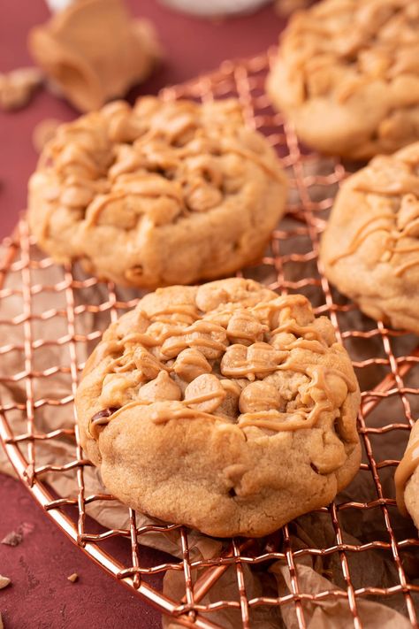 Peanut Butter Chip Recipes, Soul Recipes, Buttery Cookie, Big Cookies, I Lost 100 Pounds, Peanut Butter Chip Cookies, Best Peanut Butter Cookies, Chewy Peanut Butter Cookies, Baking Hacks