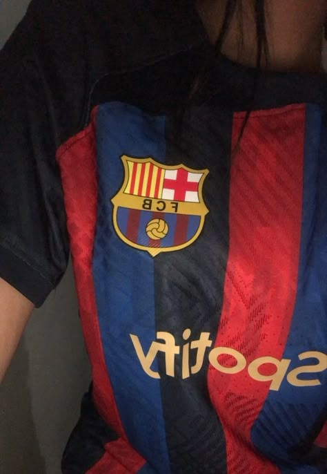 Barca Jersey, Madrid Outfits, Barcelona T Shirt, Kids Outfits Daughters, Barcelona Jerseys, Football Jersey Outfit, Football Boyfriend, Barcelona Football, Cute Images For Dp