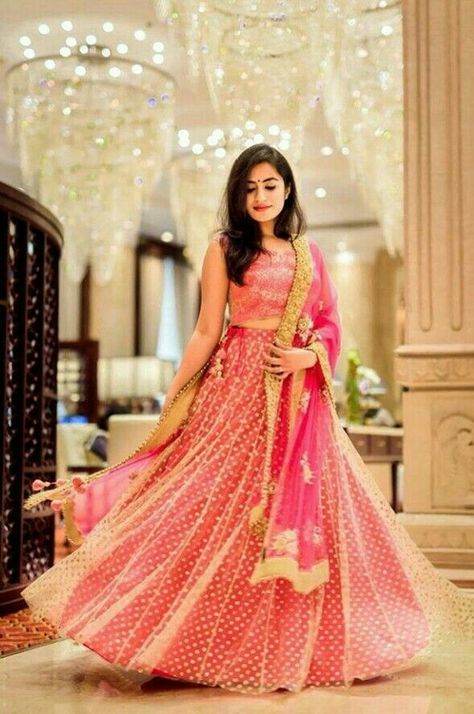 Lehenga Photo Shoot Poses, Lehanga Poses At Home, Pose In Lehenga For Photoshoot, Lehengas Poses, Lehanga Poses For Photoshoot, Lehenga Posses, Pose For Lehenga, Choli Poses Photoshoot Ideas, Lehanga Poses Photoshoot Ideas At Home