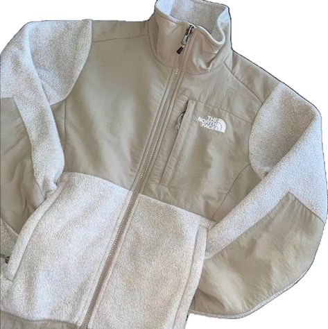 The North Face Jacket The North Face Zip Up, North Face Fleece Outfit Woman, North Face Women Jacket, North Face Zip Up, The North Face Women, North Face Jacket Aesthetic, North Face Clothes, The North Face Aesthetic, North Face Fleece Outfit