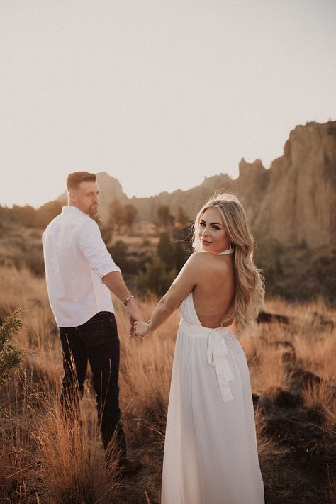 engagement photos, smith rock state park, oregon elopement photographer, oregon wedding photographer, engagement photography, golden hour, smith rock, Terrebonne, Redmond, Bend engagement, smith rock engagement, desert engagement, high desert, Elle May Photography Utah Engagement Photos, Desert Engagement Photos, Rock Photography, Engagement Photoshoot, Engagement Shoots, Travel Around The World, Engagement Photography, Golden Hour, Elopement Photographer