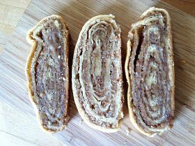 Potica Recipe Slovenia, Easy Nut Roll Recipe, Potica Bread Recipe, Povitica Recipe, Nut Roll Recipe, Slovenian Food, Nut Roll, Slovak Recipes, Nut Rolls