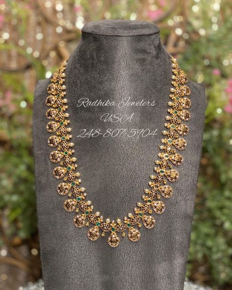 Radhika Jewelers on Instagram: “Beautiful 22 carat Hallmarked Nakshi ram parivaar mala from @radhikajewelersusa . For full product details pls what’s app at below numbers…” Radhika Jewellers Usa, Radhika Jewellers, Kasu Mala, South Indian Bridal Jewellery, Indian Bridal Jewellery, Polki Necklace, Bridal Fashion Jewelry, Jewellery Gold, Gold Jewelry Indian