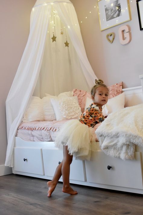 Ikea Bed Kids, Girls Room With Daybed, Girls Bed Ideas, Girls Bedroom With Daybed, Daybed Girls Room, Kids Bedding Girl, Modern Princess Room, House Bed Girls Room, Princess Toddler Room