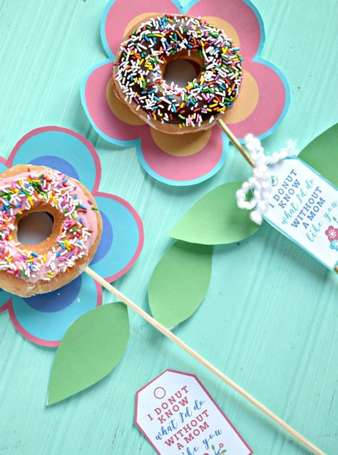 Donut Bouquet, Flower Donut, Mothers Day Chocolates, Food Bouquet, Donut Gifts, Mother's Day Printables, Diy Mother's Day, Mother's Day Bouquet, Mother's Day Activities