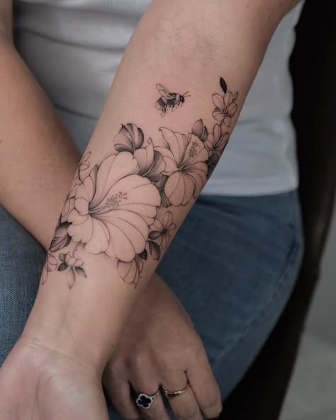 Bee And Flower Tattoo, Plumeria Flower Tattoos, Hibiscus Flower Tattoos, Honey Bee Tattoo, Hibiscus Tattoo, Floral Tattoo Sleeve, Forearm Tattoo Women, Flower Tattoo Sleeve, Lace Tattoo