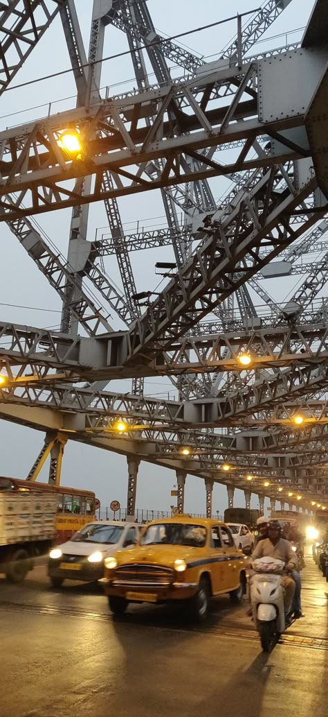 #Howrahbridge #kolkata #nightlife Kolkata Instagram Story, Kolkata Aesthetic Wallpaper, Kolkata Snapchat Story, Kolkata Aesthetic Video, Kolkata Night View, College Street Kolkata Photography, Kolkata Wallpaper, Kolkata Snapchat, Kolkata Aesthetic Photography