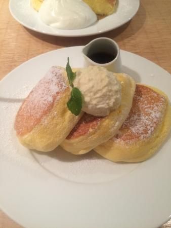 Photo of Shiawase no Pancake Japanese Fluffy Pancakes, Fluffy Pancakes, Think Food, Osaka Japan, Cute Desserts, Cafe Food, Cup Of Tea, Yummy Food Dessert, Pretty Food