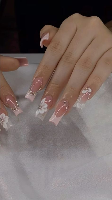 Sweet 15 Nail Ideas, Nail Designs Flowers Acrylic, Pink Quinceanera Nail Ideas, Square Acrylic Nails Bday, Simple Wedding Nails For Bride Acrylic, Nail Ideas Acrylic Rhinestones, Medium Length Classy Nails, Pink Quince Nails Simple, Simple Square Nails Medium