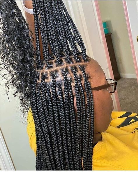 Braids With Curly Ends, Banana Hair Clips, Big Box Braids Hairstyles, Colored Braids, African Hair Braiding Styles, Box Braids Hairstyles For Black Women, Braids Hairstyles Pictures, Braided Cornrow Hairstyles, Cute Box Braids Hairstyles