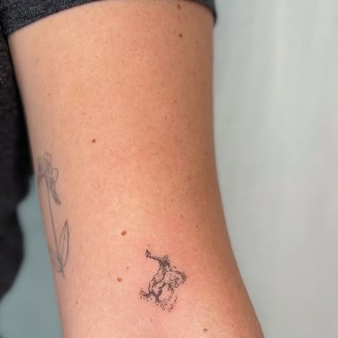 dana hicks on Instagram: "𝙗𝙧𝙤𝙣𝙘𝙤 𝙗𝙤𝙮 for grace ✧༺♥༻∞" Bronco Tattoo, Ford Bronco Tattoo, Bucking Bronco Tattoo, Spur Tattoo, 2024 Tattoo Ideas, Small Flash Tattoo, Cowboy Tattoo, Klimt Tattoo, Bronco Horse