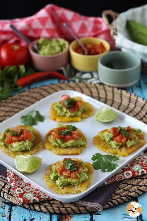 Patacones con hogao y guacamole Calorie Counting, Appetizers For Party, Bananas, Cilantro, Guacamole, Breakfast Brunch, Dinner Recipes, Color