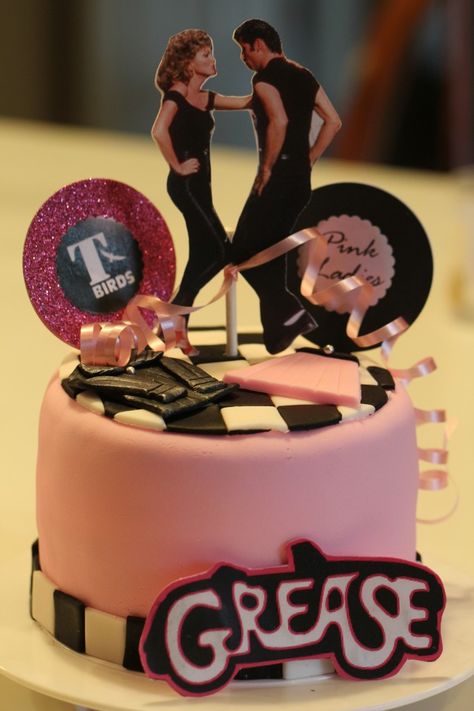 Grease Cake, Grease Themed Parties, Grease Theme, Grease Party, 50s Theme Parties, Sock Hop Party, Grease Movie, Diner Party, Movie Cakes