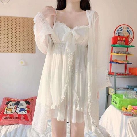 Sexy White Princess Sleepwear Chiffon Jacket, Night Club Dress, Early Spring Outfits, Summer Home, Spring Skirts, Style Spring, Princess Style, Lace Ruffle, Petite Outfits