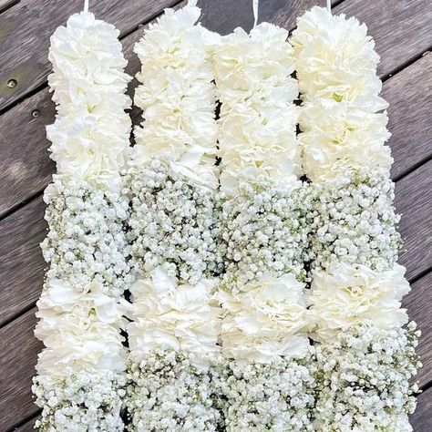 Flower Garlands & Jewellery on Instagram: "🌹Wedding garlands all in white with tint of green 🌹 #freshflowergarlands #varmala #sydneywedding #malai #weddinggarlands #jaimala #weddingdecor #garlands #nikkah #pakistaniwedding #nikkahceremony #umagarlands #freshflowers #indianwedding #flowers #wedding #weddingday" Garland For Wedding, Garland For Engagement Indian, White Wedding Garland, White And Green Varmala, Maalai For Wedding Reception, Flowers Mala For Wedding, White Garland Wedding Indian, White Flower Garland, Nikkah Garland