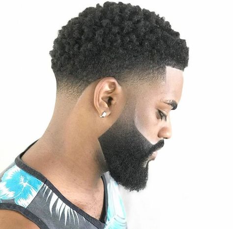 Afro Hair Fade, Afro Fade Haircut, Top Fade Haircut, Black Man Haircut Fade, Temp Fade Haircut, Taper Fade Short Hair, Low Taper Fade Haircut, Taper Fade Curly Hair, Men Fade Haircut Short