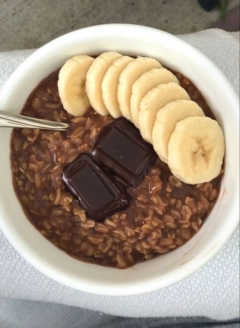 Chocolate Oatmeal, Healthy Food Dishes, Healthy Food Motivation, Healthy Lifestyle Food, Think Food, Food Is Fuel, Fruit Recipes, Food Inspo, Healthy Breakfast Recipes