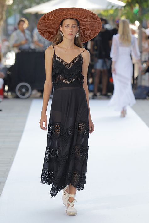 CHARO RUIZ FASHION SHOW SS18 Charo Ruiz, Lace Skirt, Fashion Show, Summer Dresses, Lace, Dresses, Black