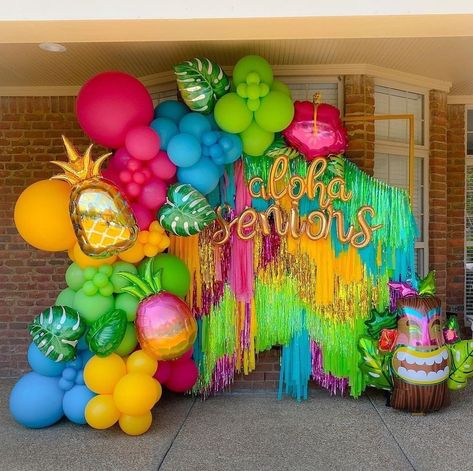 Aloha Party Decorations, Neon Pool Parties, Hawaii Birthday Party, Lake Birthday, Hawaii Themed Party, Tropical Birthday Party, Luau Party Decorations, Aloha Party, Hawaiian Party Decorations