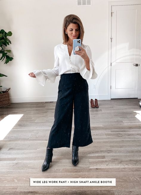 How to Wear Ankle Boots & Booties - Everything You Need to Know • BrightonTheDay #ankleboots #anklebooties #stylingankleboots #fallootd #falloutfitideas Dress Pants With Boots, Wide Leg Pants Outfit Work, Ankle Pants Outfit, How To Wear Ankle Boots, Wide Leg Pants Outfit, Winter Pants Outfit, Boots Outfit Ankle, Trendy Jumpsuit, Ankle Boots Dress