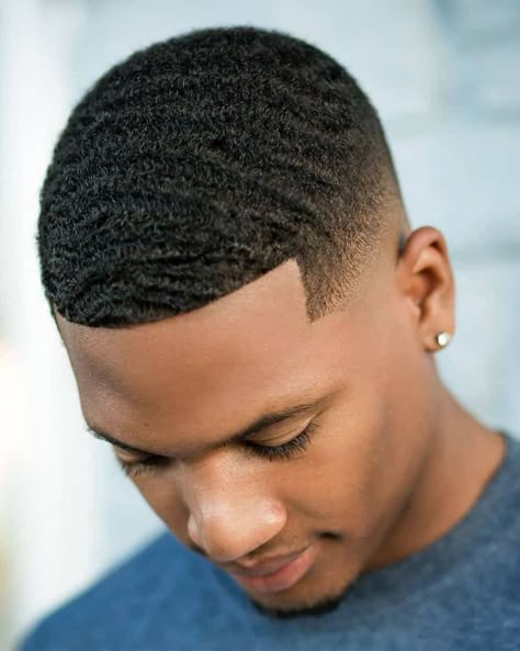 Man Haircut Fade, Waves Hairstyle Men, Low Taper Fade Haircut, Black Men Haircut, Waves Haircut, Man Haircut, Black Hair Cuts, Low Fade Haircut, Waves Hairstyle