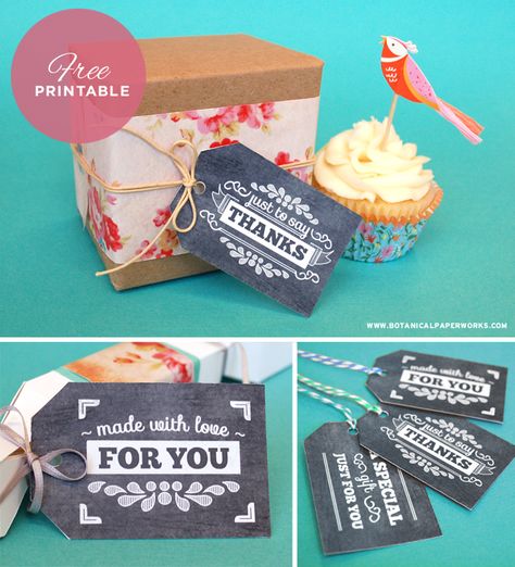 How cute are these! We're loving these Free Chalkboard Gift Tags from Botanical PaperWorks! Free Chalkboard Printables, Chalkboard Gift Tags, Vintage Chalkboard, Free Printable Tags, Free Printable Gifts, Printable Gift Tags, Free Printable Gift Tags, Free Wedding Printables, Diy Gift Baskets