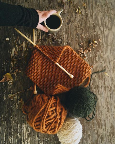 thewholesomehandbook: Autumn rituals: hazelnut coffee + a big,... Toe Up Socks, شال كروشيه, Hazelnut Coffee, Fall Inspiration, Fall Feels, Cool Ideas, Autumn Cozy, Autumn Aesthetic, On The Ground