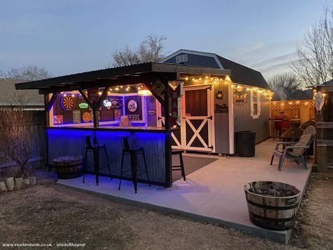 The Lucky Barrow, Pub/Entertainment, California #International owned by Sheddie Joni Riggs | #shedoftheyear Backyard Shed Bar Ideas, Shed Bar Ideas, Bar Outdoor Design, Bbq Shack, Shed Bar, Pub Shed, Yard Bar, Outdoor Bars, Bar Shed