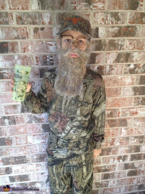 Si Robertson Halloween Costume, Funny One Person Halloween Costume, Duck Dynasty Costume, Duck Dynasty Halloween Costume, Duck Dynasty Costumes, Homemade Costumes For Boys, Si Robertson, Dad Costume, Costumes For Boys