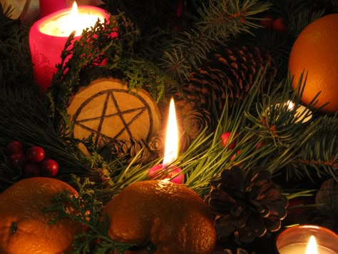 Yuletide Pagan Yule Aesthetic, Fairy Witch Aesthetic, Yule Aesthetic, Solstice Decor, Winter Equinox, Wicca Holidays, Merry Yule, Yule Ideas, Happy Yule