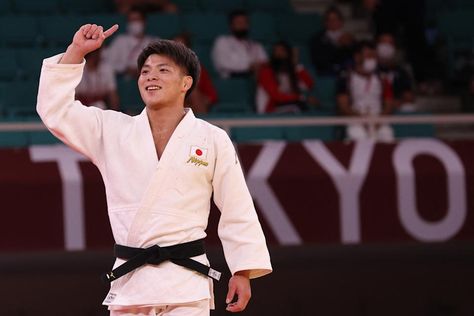 Japanese siblings each win gold judo medal less than an hour apart in historic fashion Historic Fashion, Judo, To Win, Victorious, The First, The Past, Celebrities, Gold, Quick Saves