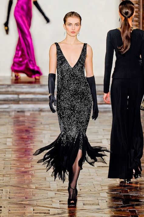 Ralph Lauren 1920s inspired dress 1920s Inspired Dresses, Black Flapper Dress, 1920s Jazz, Charleston Dress, Ralph Lauren Fall, 20s Fashion, To Wear, Jazz Age, Ny Fashion