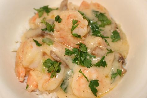 Shrimp Pontchartrain Recipe, Shrimp Pontchartrain, Pontchartrain Sauce Recipe, Pontchartrain Sauce, Seafood Medley Recipes, London Broil Recipes, Crab Meat Recipes, Shrimp Sauce, Cajun Creole Recipes