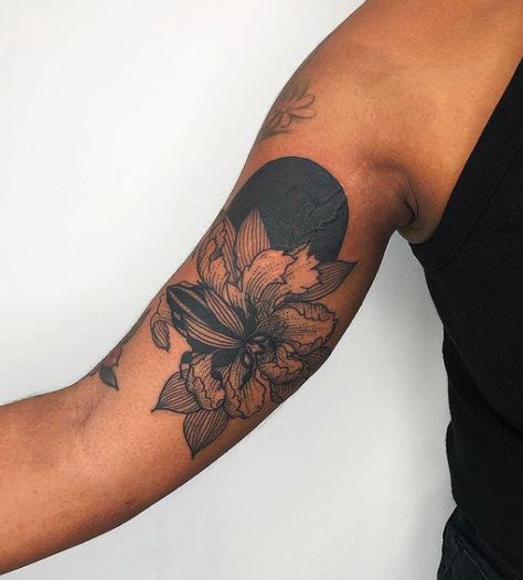 Dark Skin Tattoo, Hairstyles Bangs, Inner Arm Tattoos, Inner Bicep Tattoo, Bicep Tattoo, Dope Tattoos, Tattoo Placement, Piercing Tattoo, Women Hairstyles