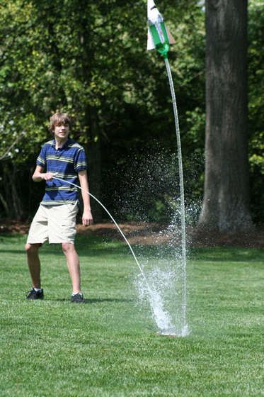 We will have a design contest and then launch our creations!  So much fun, especially on a hot day! Water Bottle Rocket, Apologia Astronomy, Water Rocket, Bottle Rocket, School Age Activities, Rockets For Kids, Rocket Launch, Stem For Kids, Stem Projects