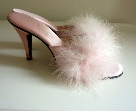 Pink Marabou Slippers ~ 1950s .. Mom had a pair like these. Shhhh, don't say anything.... I remember secretly playing dress-up and wearing them, teehee  :) Fluffy High Heels, Vintage Slippers, Feather Slippers, 1950s Shoes, Pink Closet, Feather Heels, Lingerie Vintage, Bedroom Slippers, Vintage Nightgown