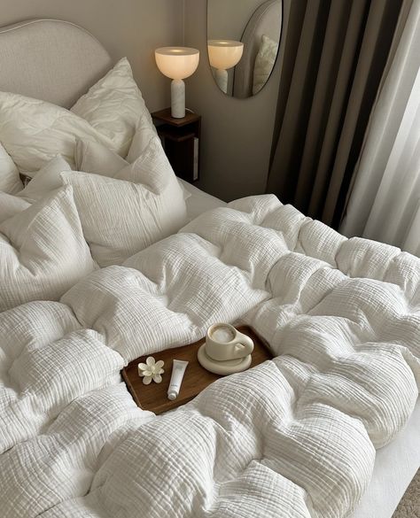 Lifestyle Manifestation, Stylish Bedroom Decor, Chic Bedding, Cosy Room, Room Deco, Apartment Decor Inspiration, Elegant Furniture, Comfy Bed, Room Inspiration Bedroom