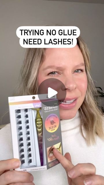 Under Lashes, Eyelashes How To Apply, Small Lashes, Lashes Fake Eyelashes, The Hardest Part, Makeup Hacks, Lower Lashes, Hard Part, Eyelash Glue