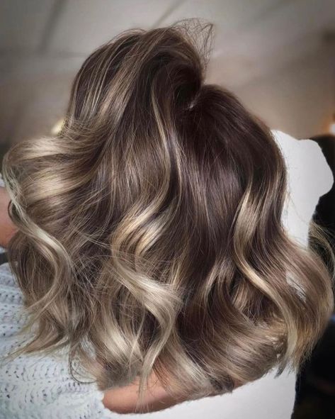 Ash Blonde Balayage for Brown Hair How To Balayage, Short Balayage, Balayage Short Hair, Natural Brown Hair, Gray Balayage, Blonde Balayage Highlights, Short Ombre Hair, Short Dark Hair, Ash Blonde Balayage